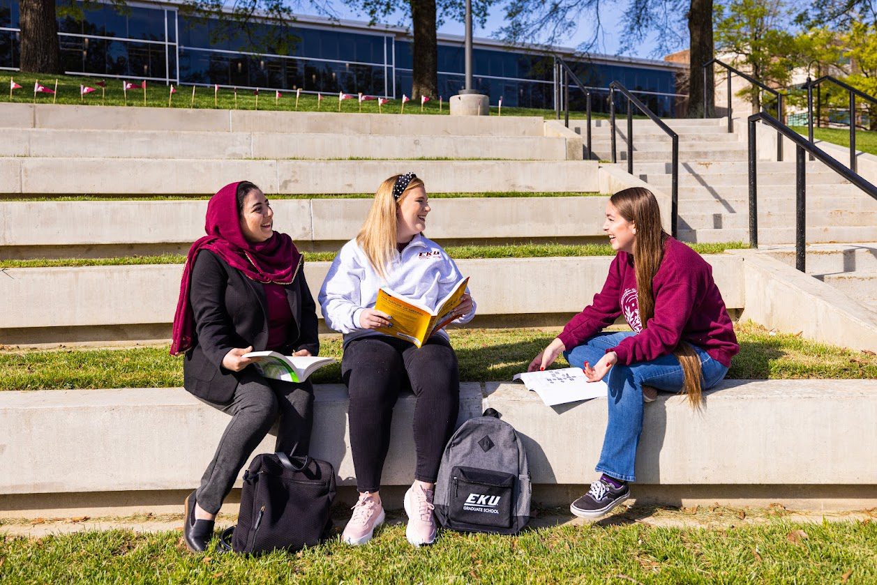three EKU students sitting together