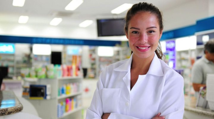 An image of a pharmacy technician.