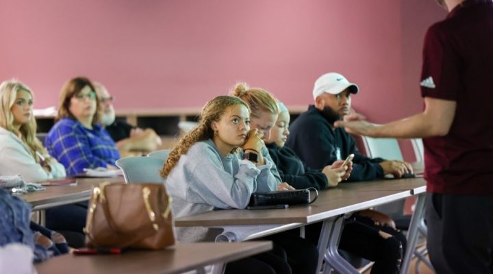 Students listen to a lecture.