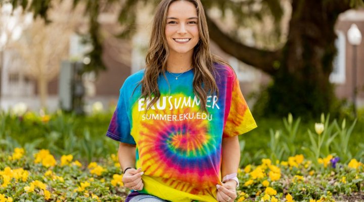 A student wearing an EKU Summer T-Shirt at Eastern Kentucky University.