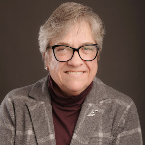 Professional photo of Jackie Dudley