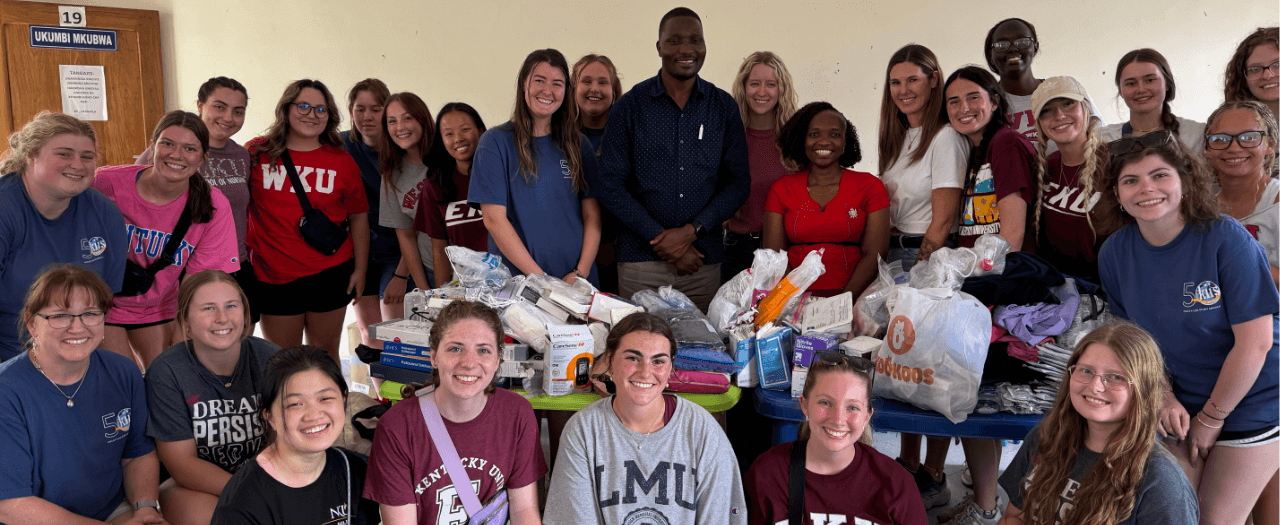 large group of eku students