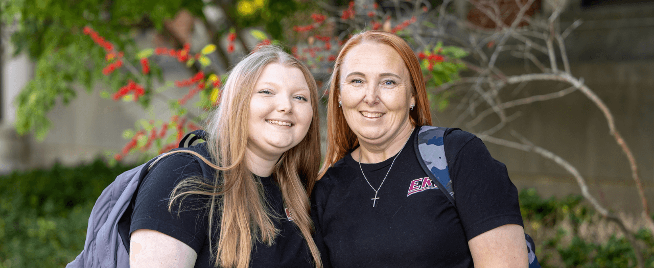 photo of kaili and amber dennis in black EKU shirts and backpacks