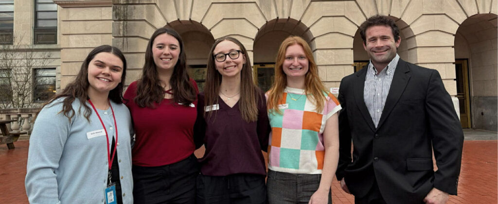 Header image EKU students posing in front of Kentucky State Capitol