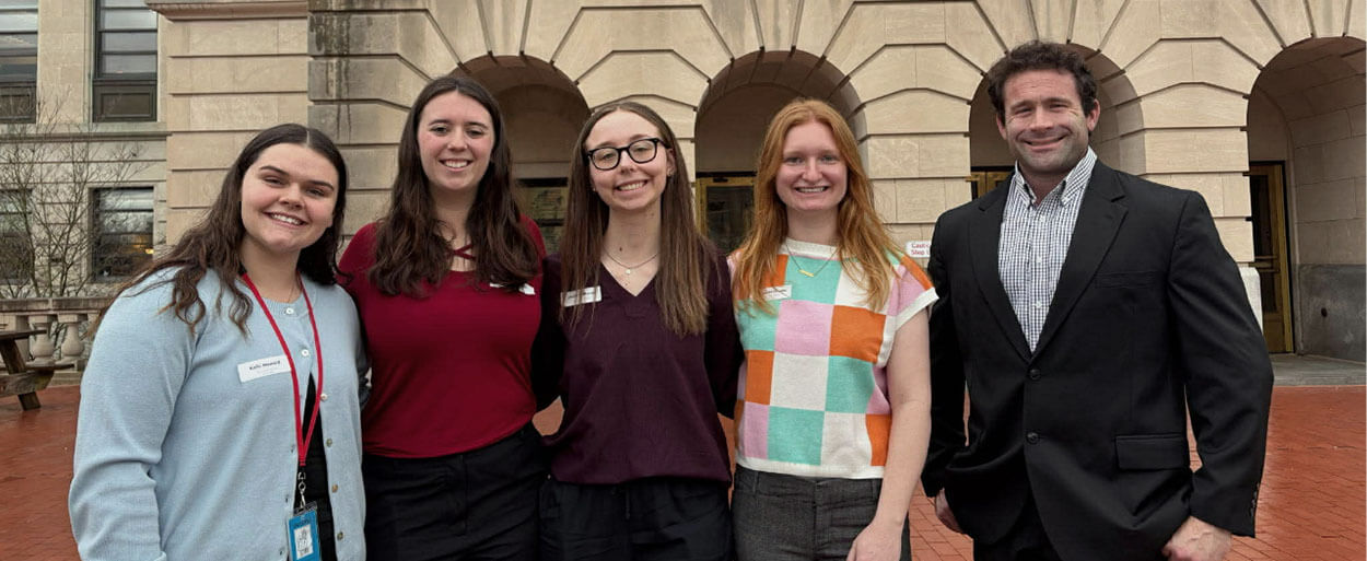Header image EKU students posing in front of Kentucky State Capitol